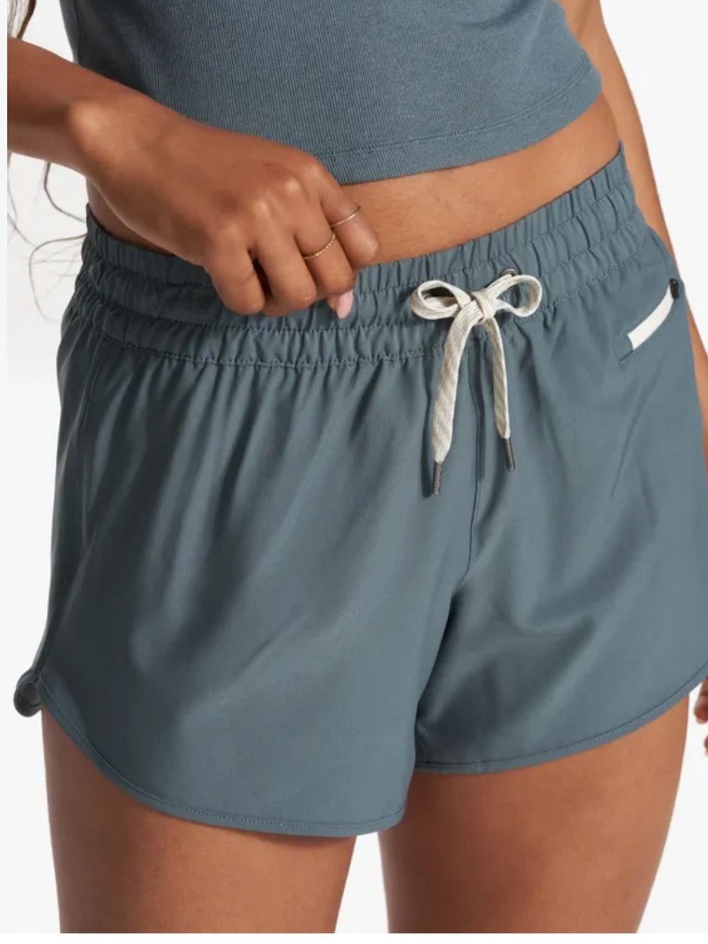 Vuori Clementine Shorts in Shade